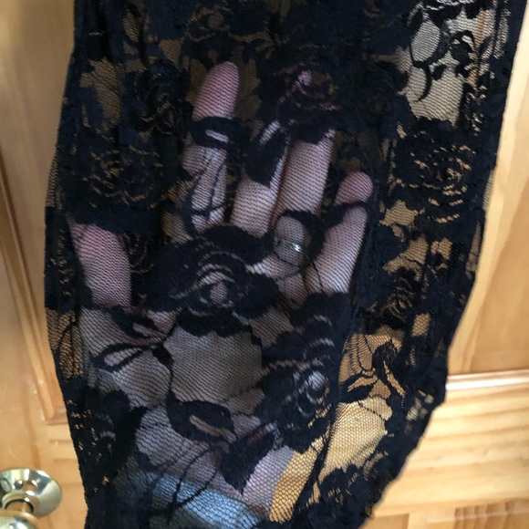 NWT, Lacy tank top, stretchy, black, size S - Picture 2 of 2